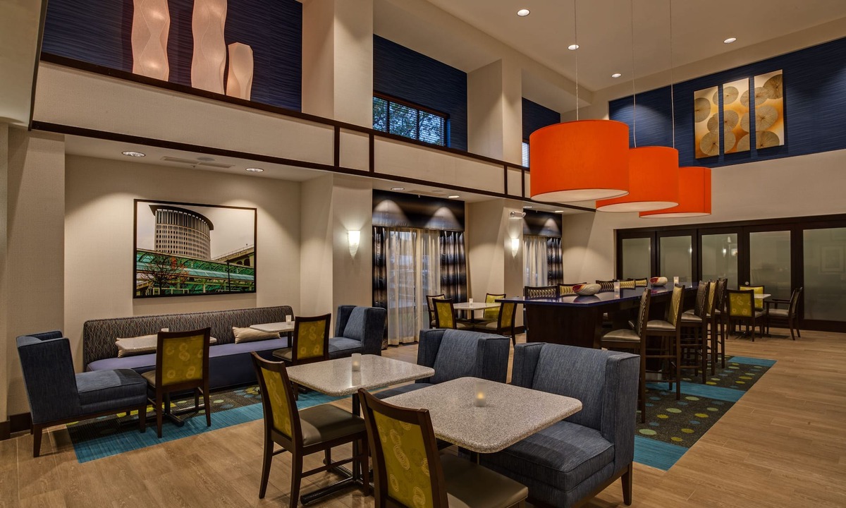 Elyria Hotel | Hampton Inn & Suites Elyria