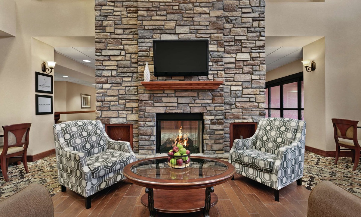 Enid Hotel | Hampton Inn & Suites Enid