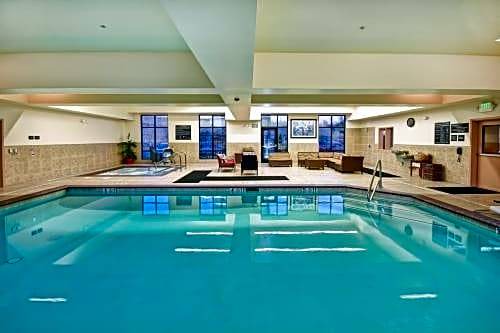 Folsom Hotel | Hampton Inn & Suites Folsom