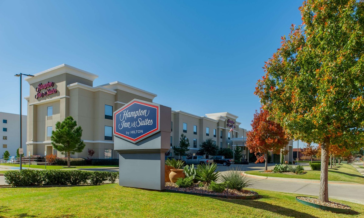 Fossil Creek Hotel | Hampton Inn & Suites Fort Worth-Fossil Creek