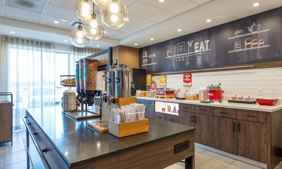 Howell Hotel | Hampton Inn & Suites Howell
