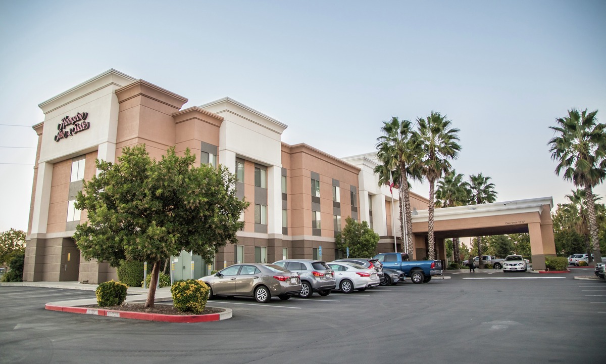 Lathrop Hotel | Hampton Inn & Suites Lathrop