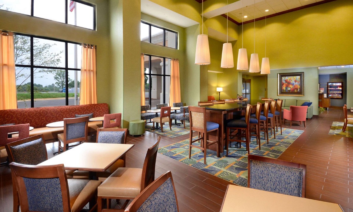 Lynchburg Hotel | Hampton Inn & Suites Lynchburg
