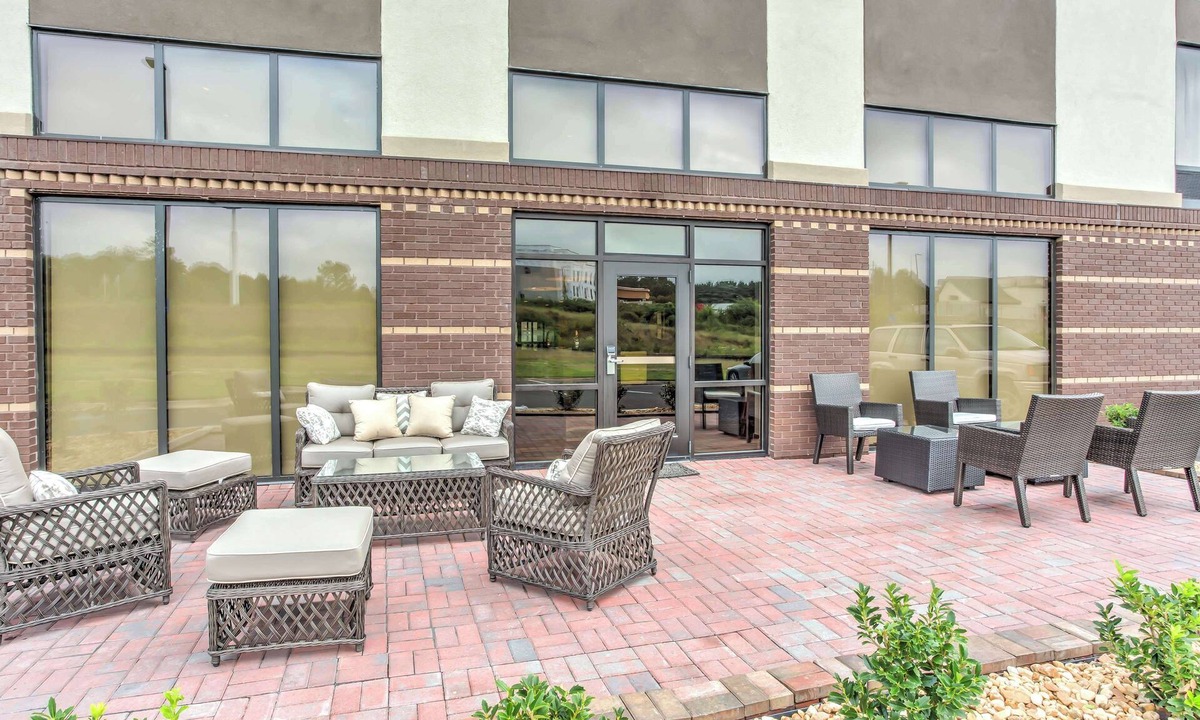 Macon Hotel | Hampton Inn & Suites Macon I-475