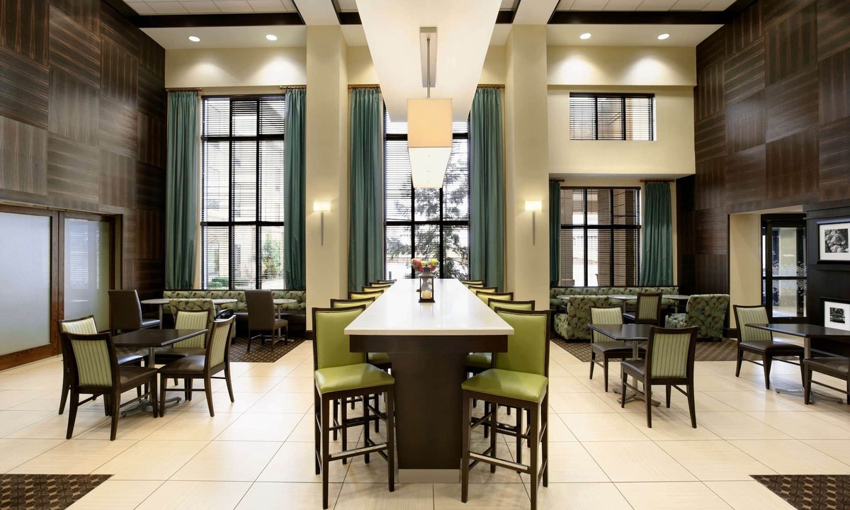 Mahwah Hotel | Hampton Inn & Suites Mahwah