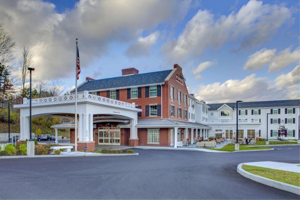 Manchester Hotel | Hampton Inn & Suites Manchester, Vt