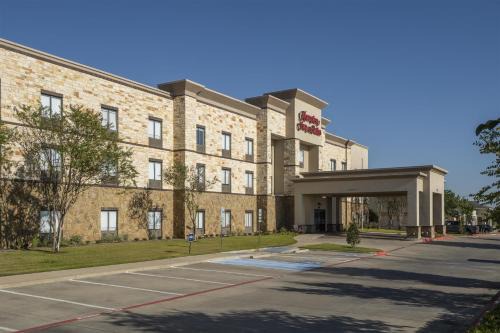 South Arlington Hotel | Hampton Inn & Suites - Mansfield