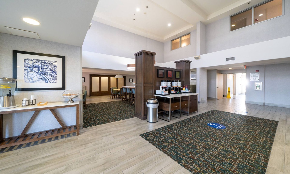 Salida Hotel | Hampton Inn & Suites Modesto-Salida