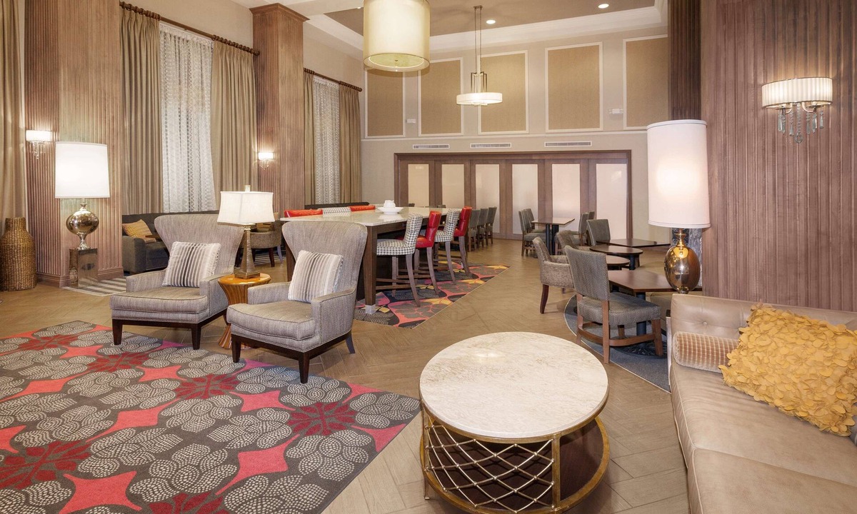 Munster Hotel | Hampton Inn & Suites Munster