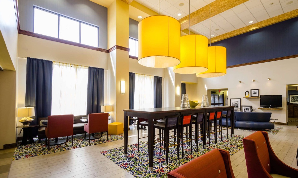 Natchez Hotel | Hampton Inn & Suites Natchez