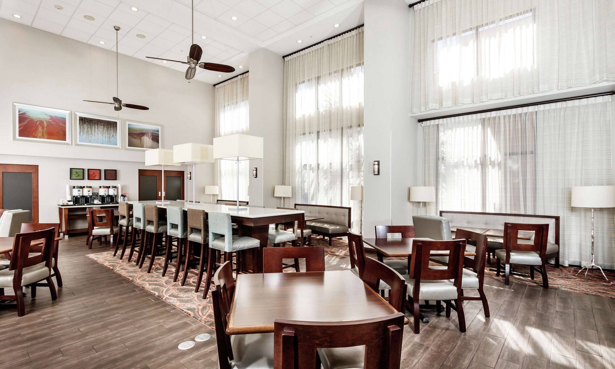 Navarre Hotel | Hampton Inn & Suites Navarre