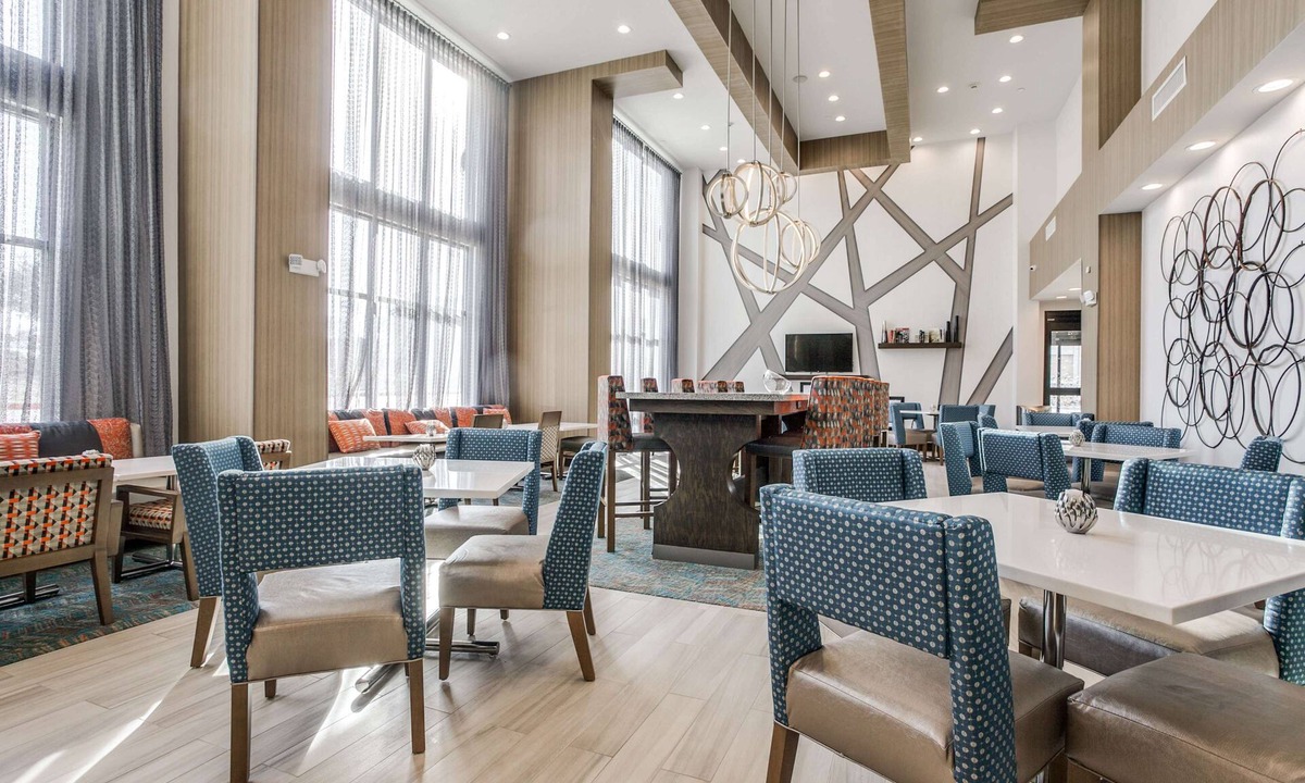 Vickery Meadow Hotel | Hampton Inn & Suites North Dallas Central Expy
