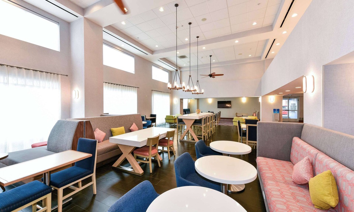 Pittsburg Hotel | Hampton Inn & Suites Pittsburg, CA