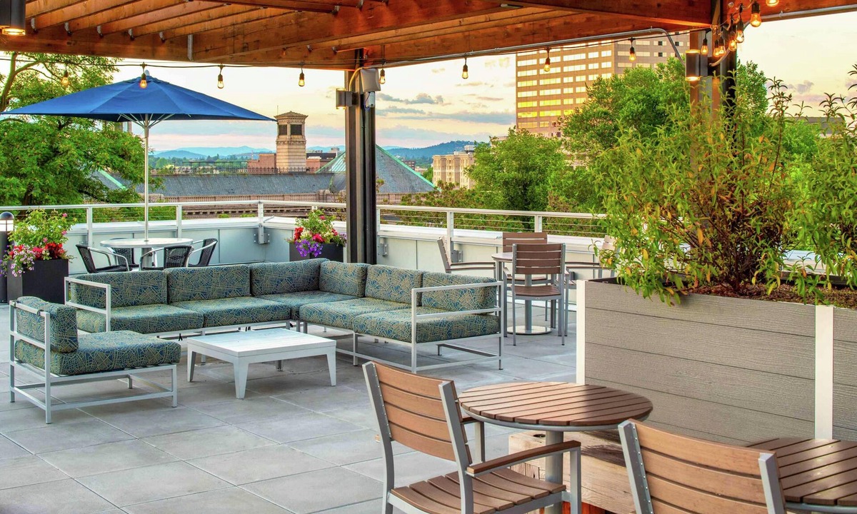 Pearl District Hotel | Hampton Inn & Suites Portland-Pearl District