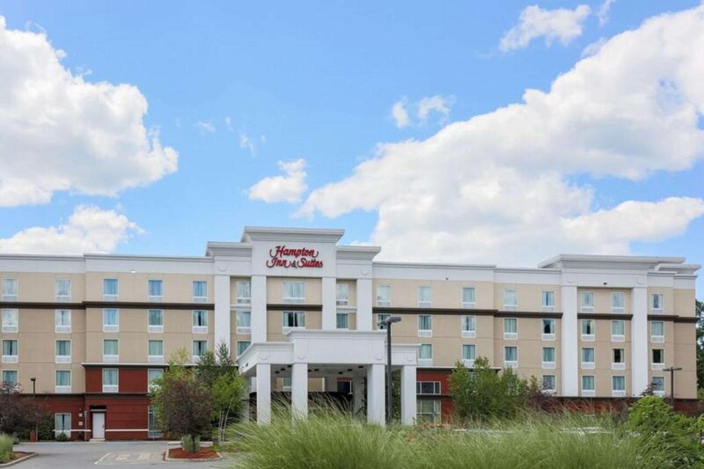 Crown Heights Hotel | Hampton Inn & Suites Poughkeepsie