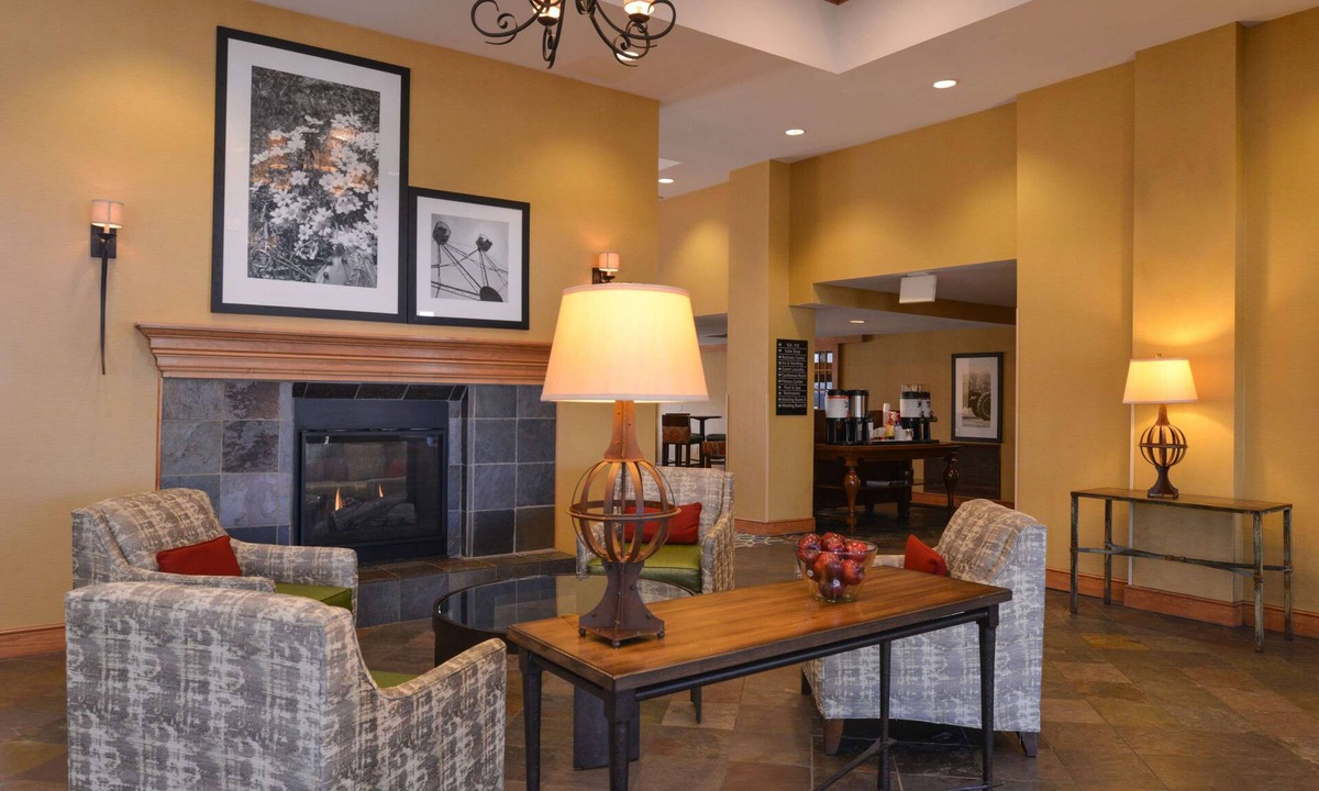 Pueblo Hotel | Hampton Inn & Suites Pueblo-Southgate