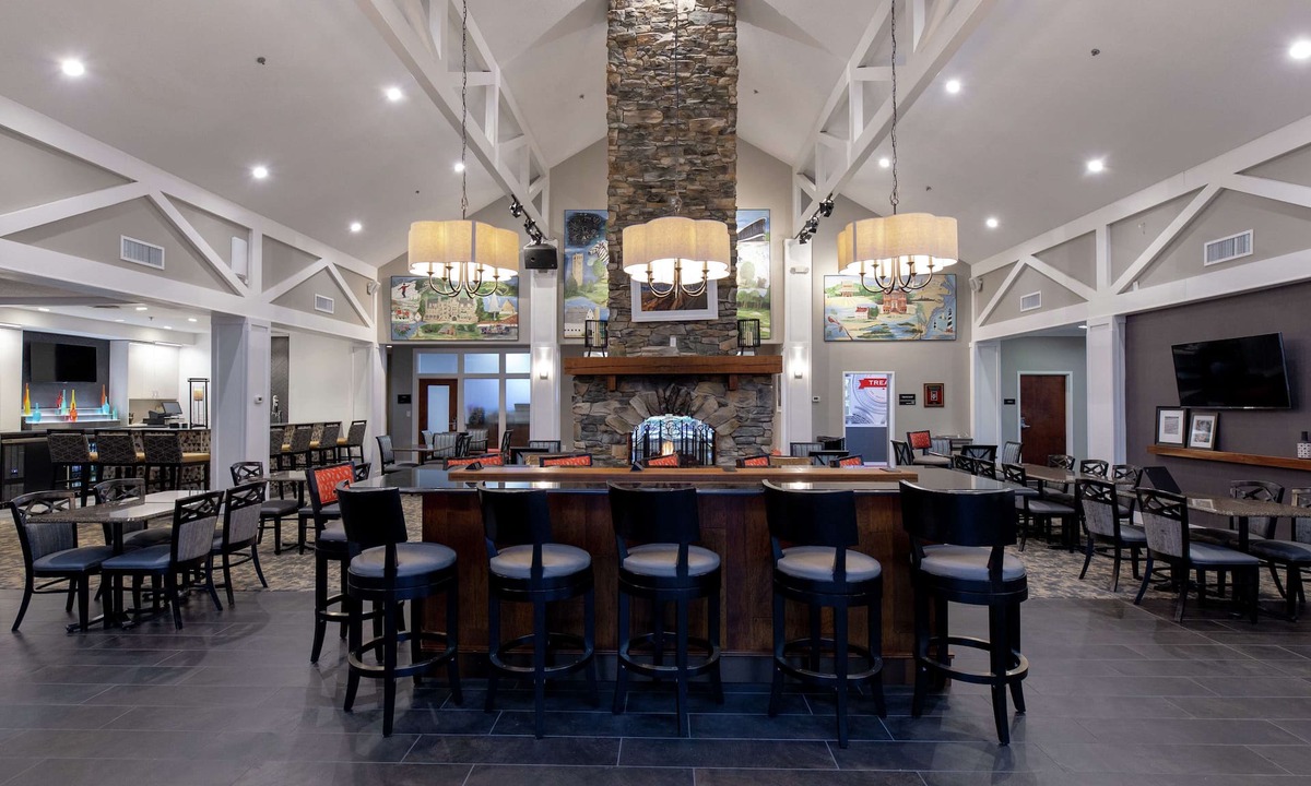 Southwest Raleigh Hotel | Hampton Inn & Suites Raleigh Cary Lenovo Center
