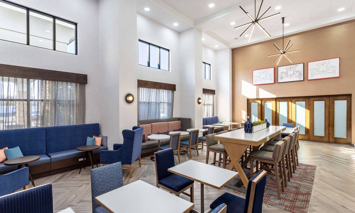 Richmond Hotel | Hampton Inn & Suites Richmond, IN