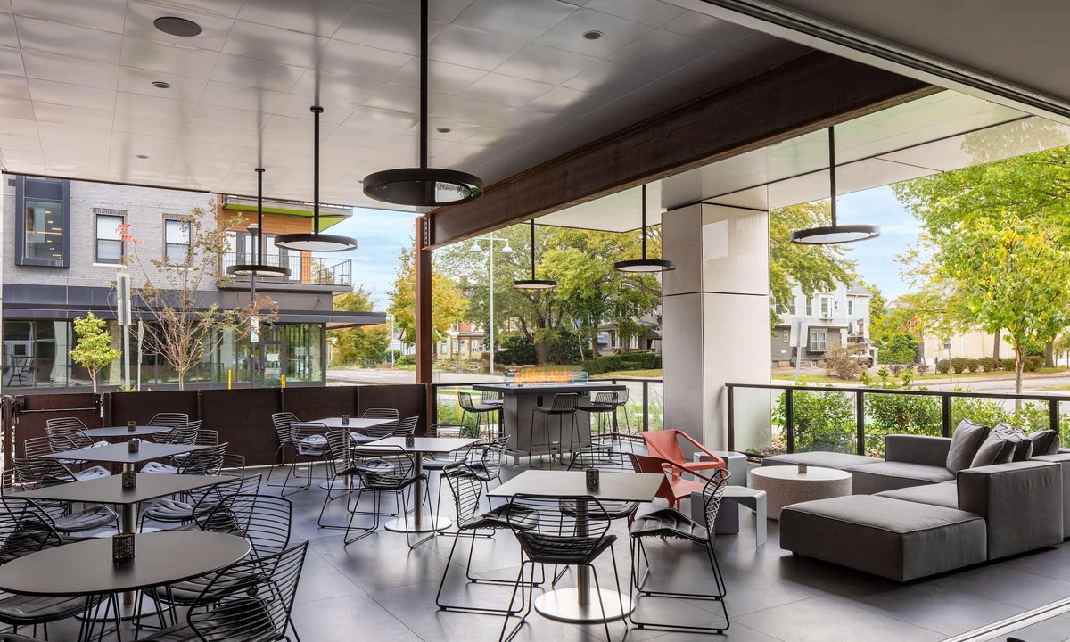 Downtown Rochester Hotel | Hampton Inn & Suites Rochester Downtown