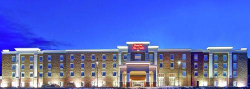 Saint John Hotel | Hampton Inn & Suites Saint John