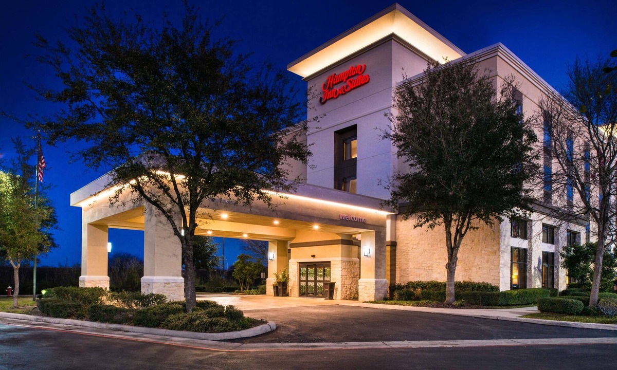 Schertz Hotel | Hampton Inn & Suites Schertz