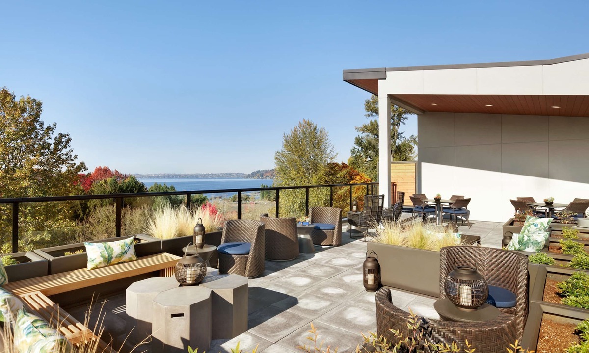 Renton Hotel | Hampton Inn & Suites Seattle/Renton