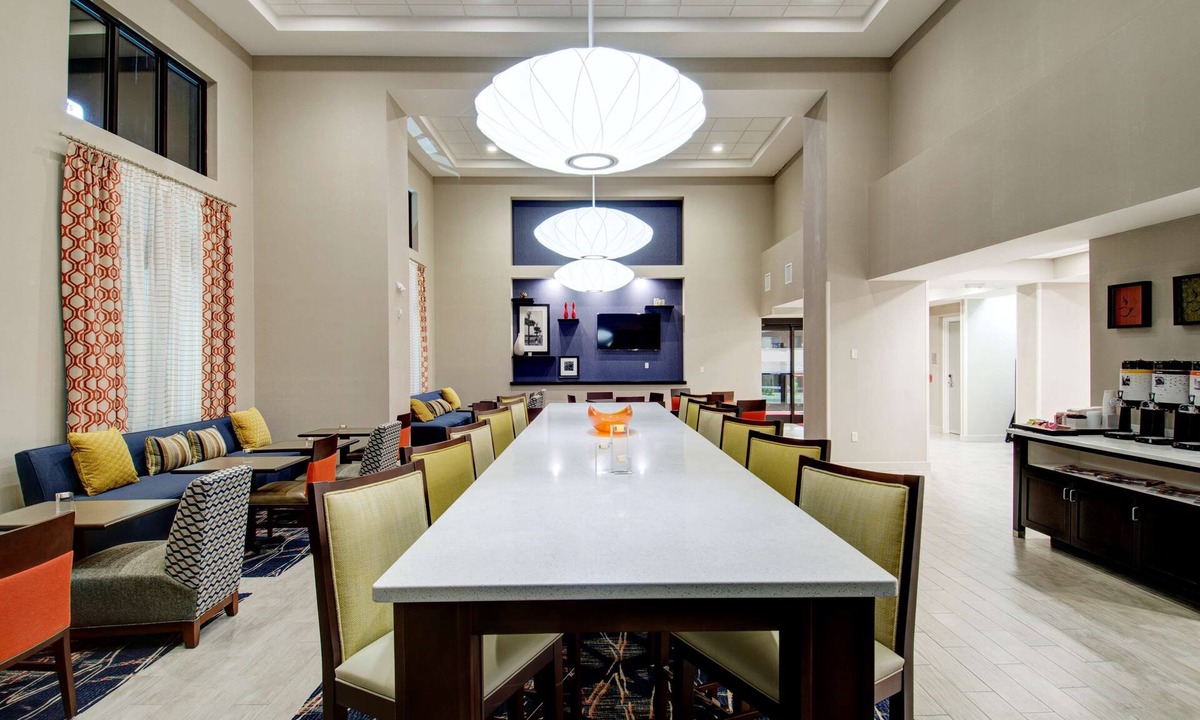 Springfield Hotel | Hampton Inn & Suites Springfield/Downtown