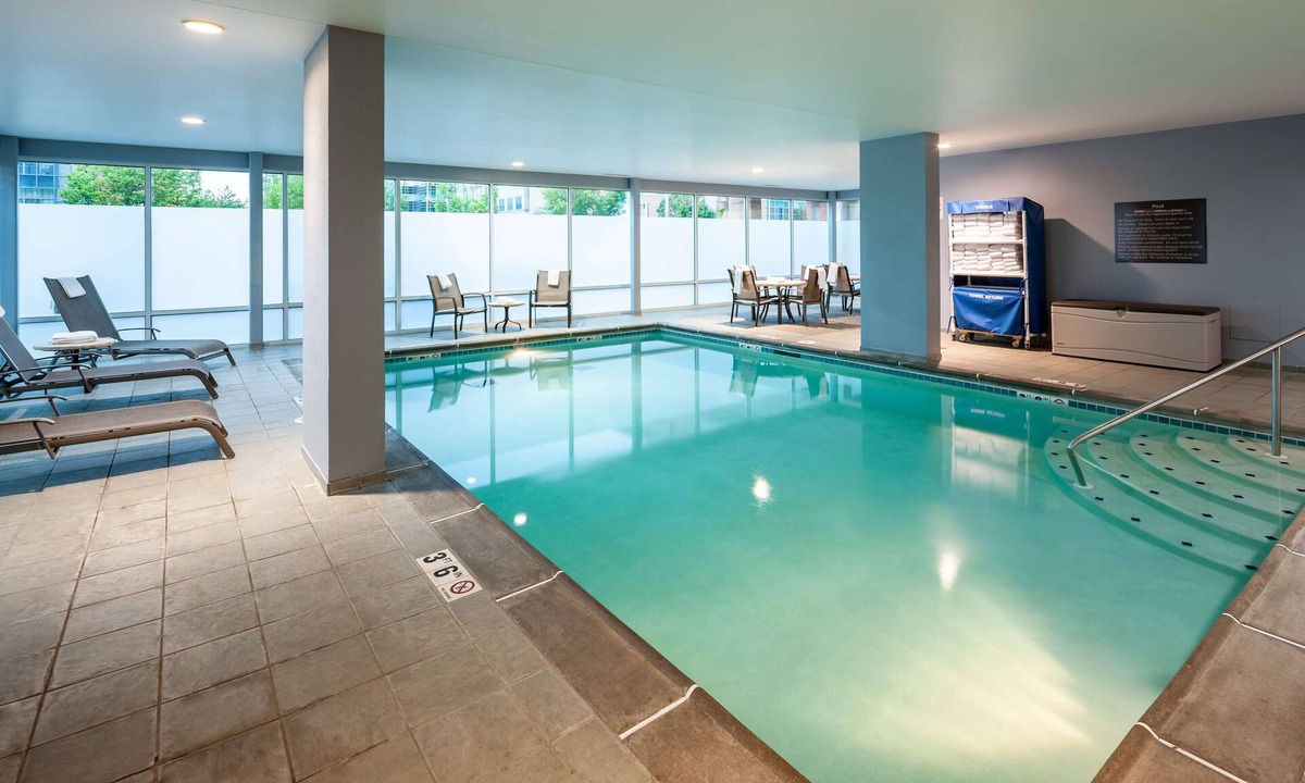 St. Louis Hotel | Hampton Inn & Suites St. Louis at Forest Park