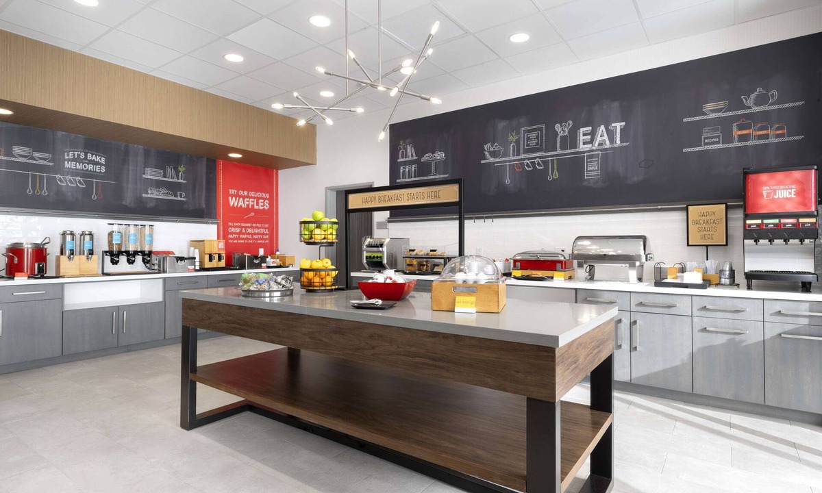 St. Charles Hotel | Hampton Inn & Suites St. Charles Old Town Area
