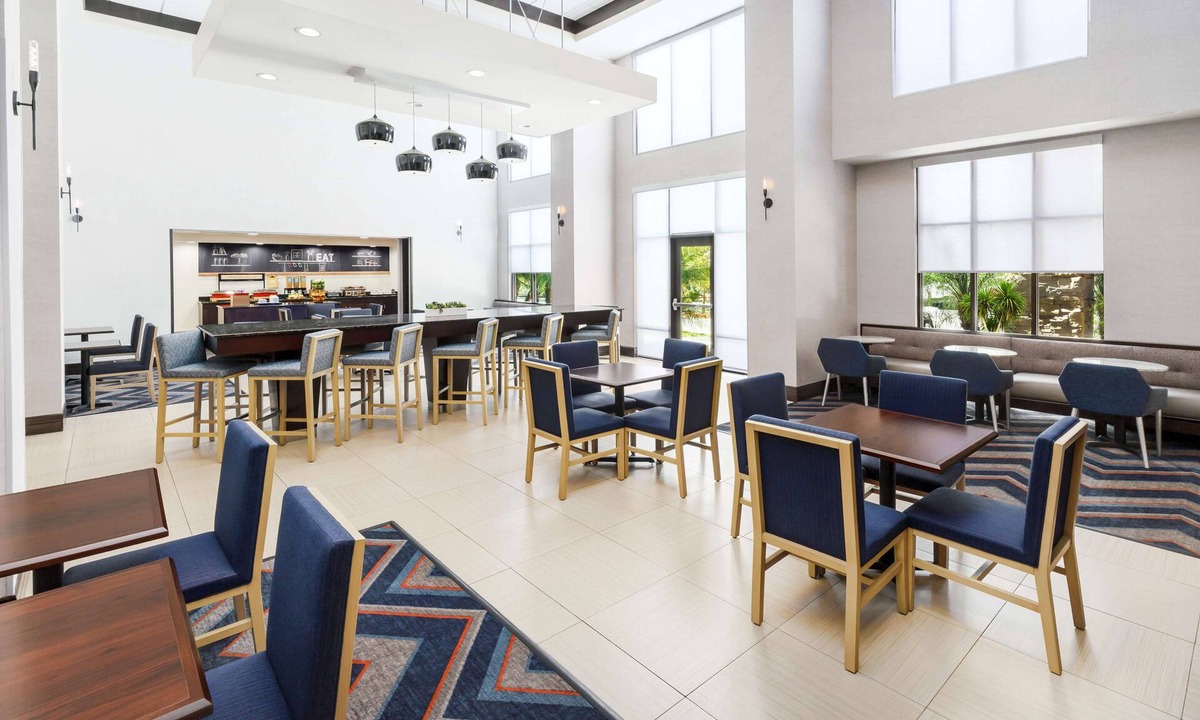 Newbury Park Hotel | Hampton Inn & Suites Thousand Oaks, CA