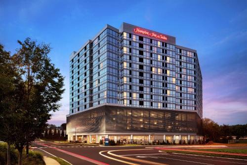 Teaneck Hotel | Hampton Inn & Suites Teaneck/Glenpointe