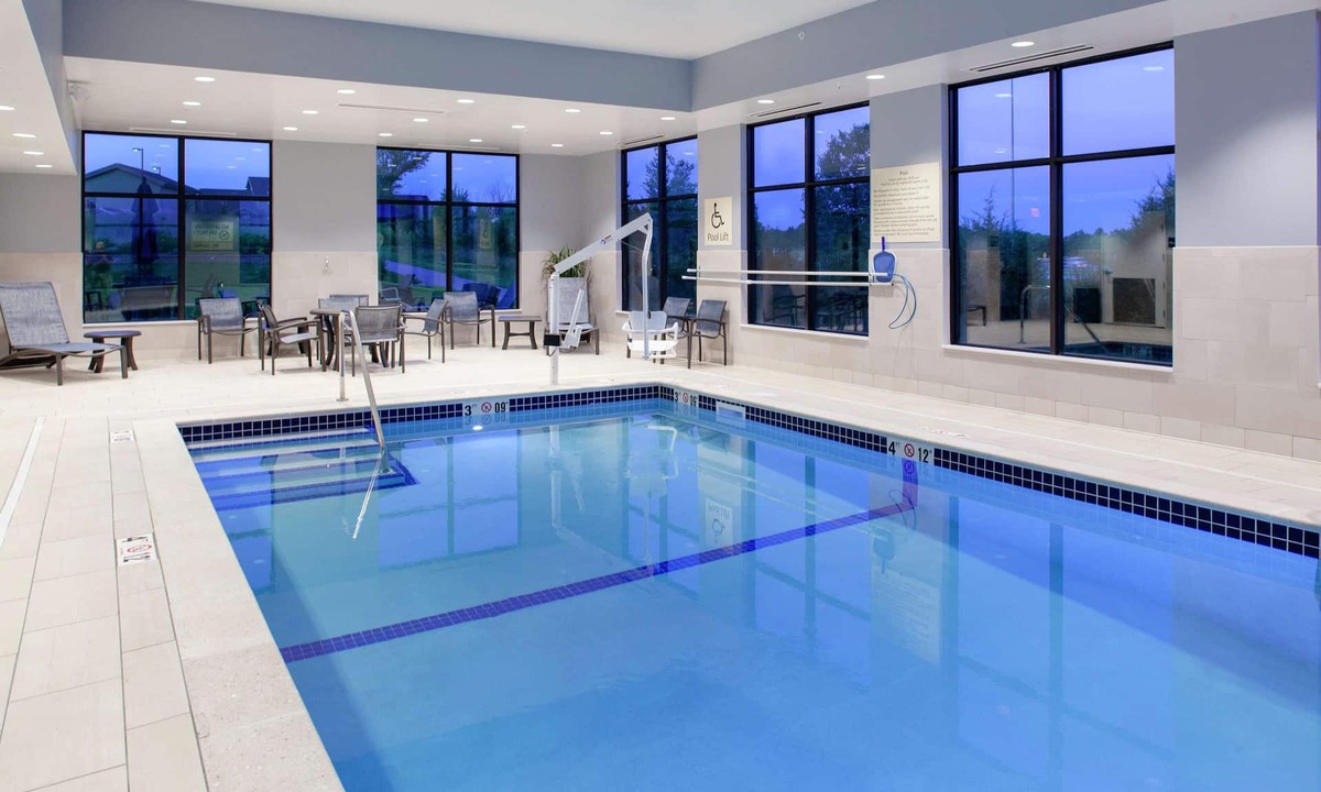 Overland Park Hotel | Hampton Inn & Suites Overland Park South