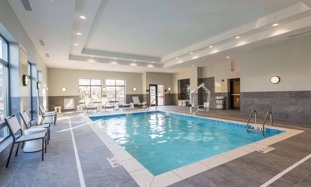 West Lafayette Hotel | Hampton Inn & Suites West Lafayette