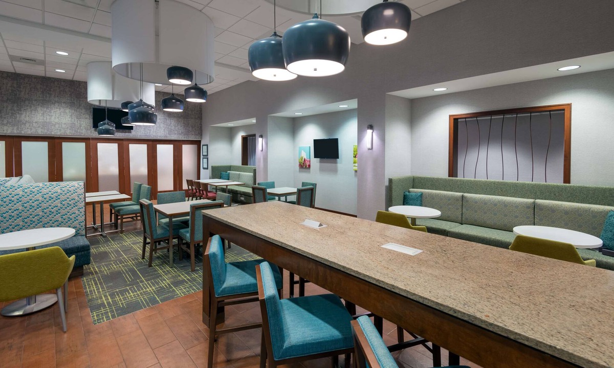 Winston - Salem Hotel | Hampton Inn & Suites Winston-Salem/University Area, NC
