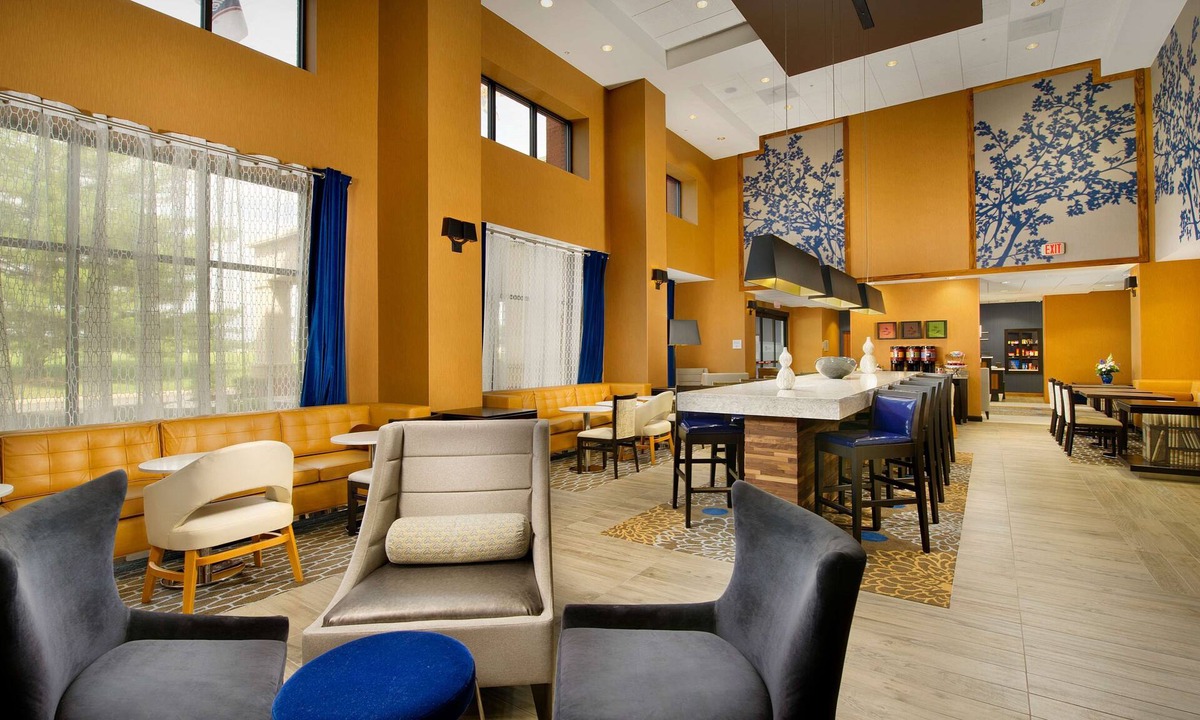 Gaithersburg Hotel | Hampton Inn & Suites Washington DC North/Gaithersburg