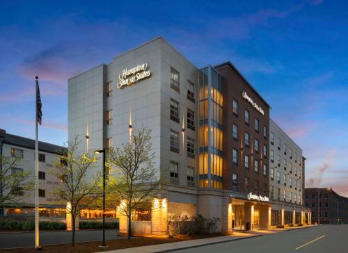 Worcester Hotel | Hampton Inn & Suites-Worcester, MA