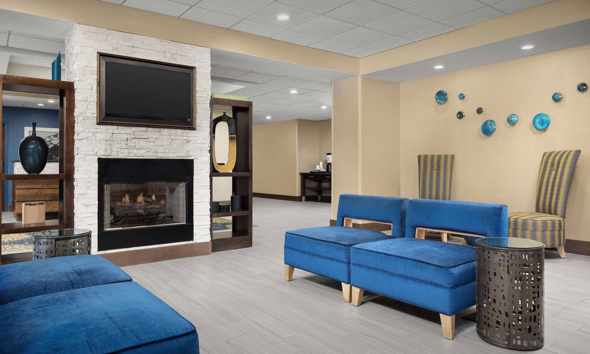Bayberry Hotel | Hampton Inn Syracuse Clay
