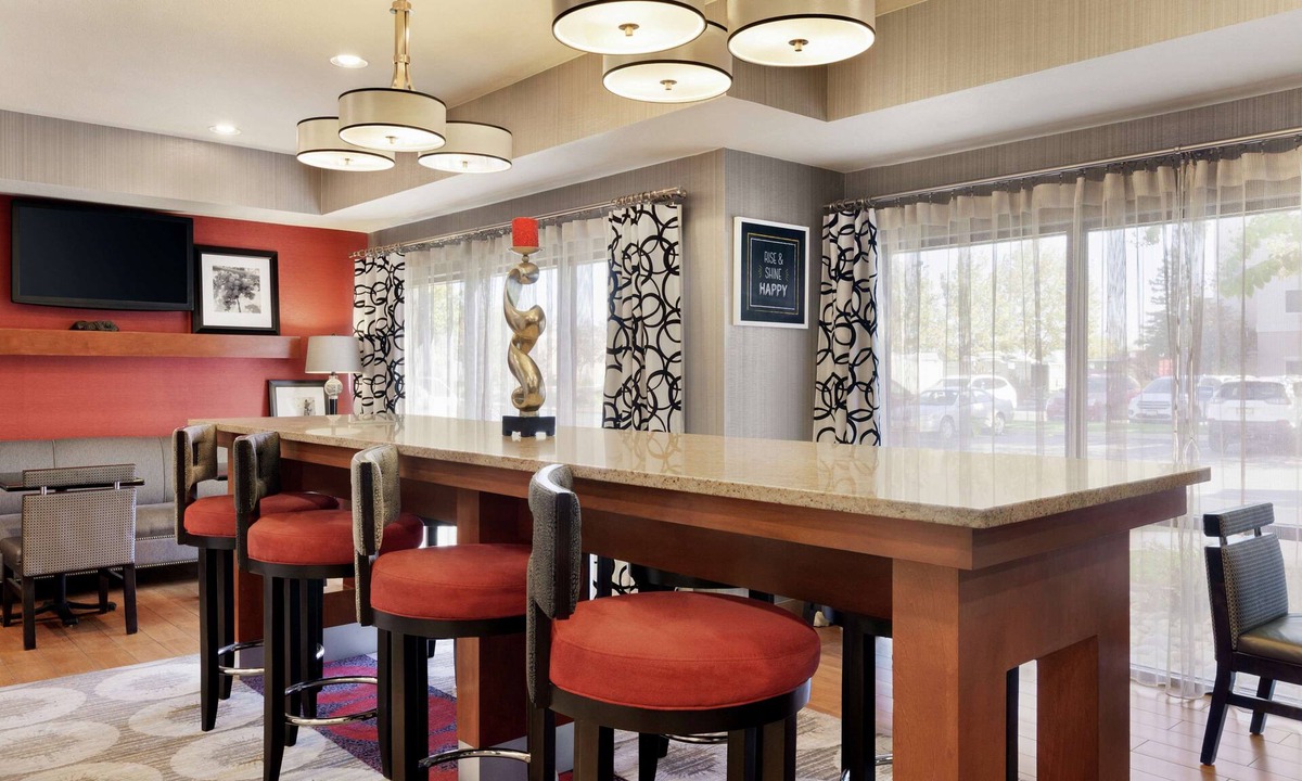 Tracy Hotel | Hampton Inn Tracy