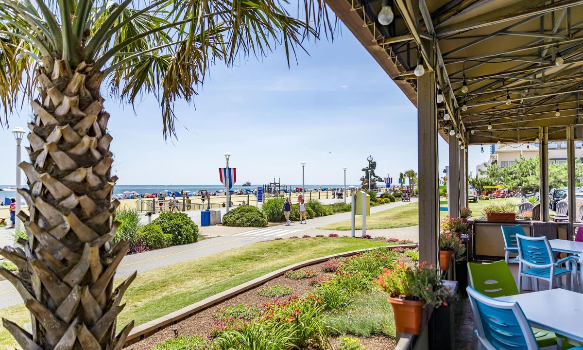 Northeast Virginia Beach Hotel | Hampton Inn Virginia Beach-Oceanfront North