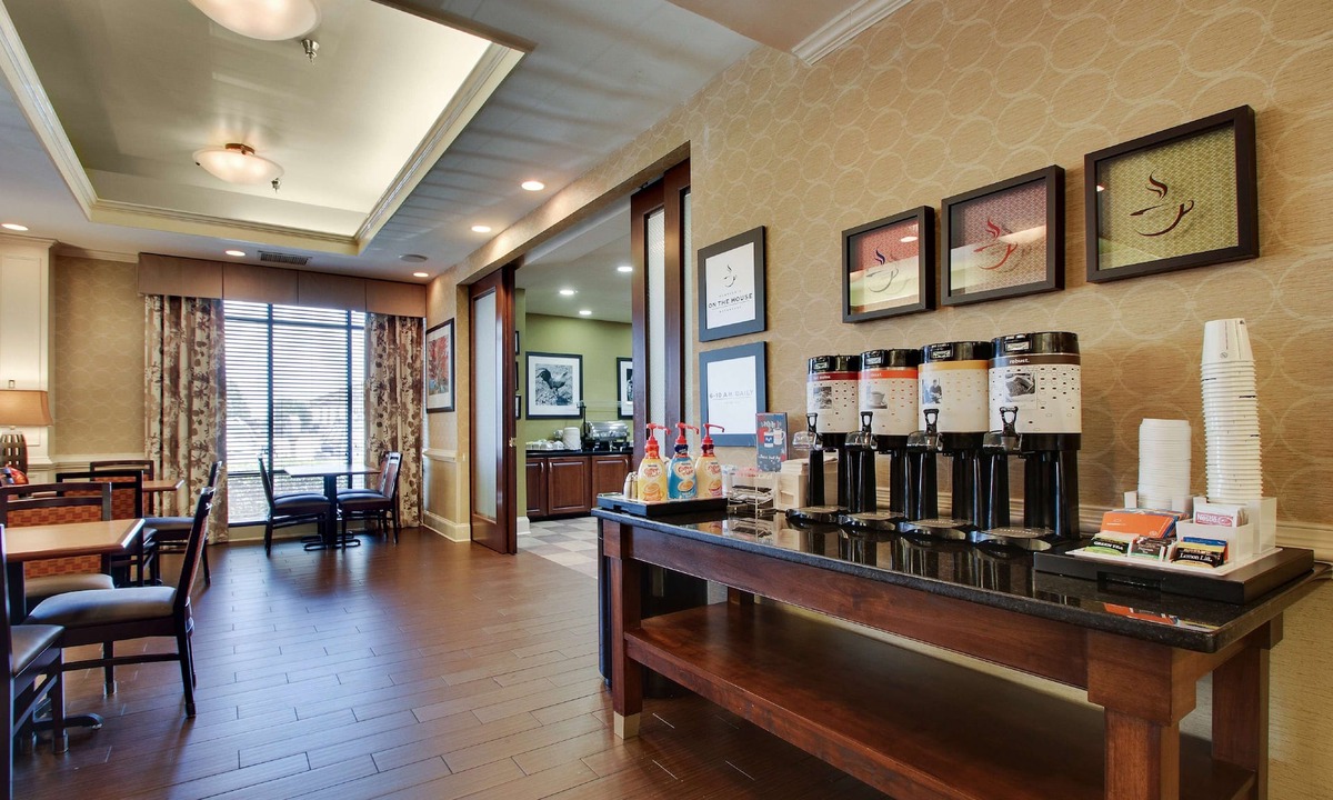 Warner Robins Hotel | Hampton Inn Warner Robins