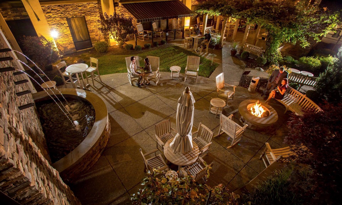 Wheeling Hotel | Hampton Inn Wheeling