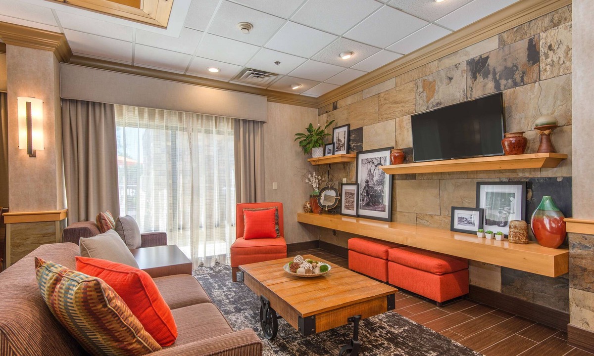 Wilkesboro Hotel | Hampton Inn Wilkesboro