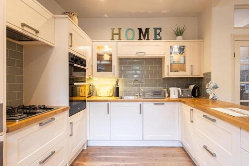 St Bees Apartment | Hampton Manor House - 9 Bedrooms