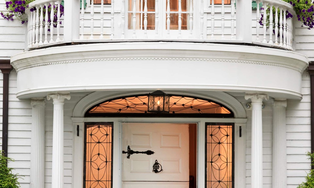 Lenox Hotel | Hampton Terrace Inn