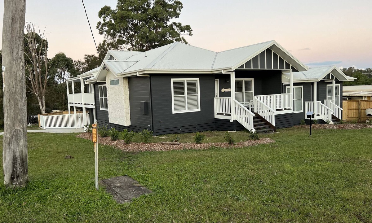 Coomba Park House | Hamptons house by the Lake