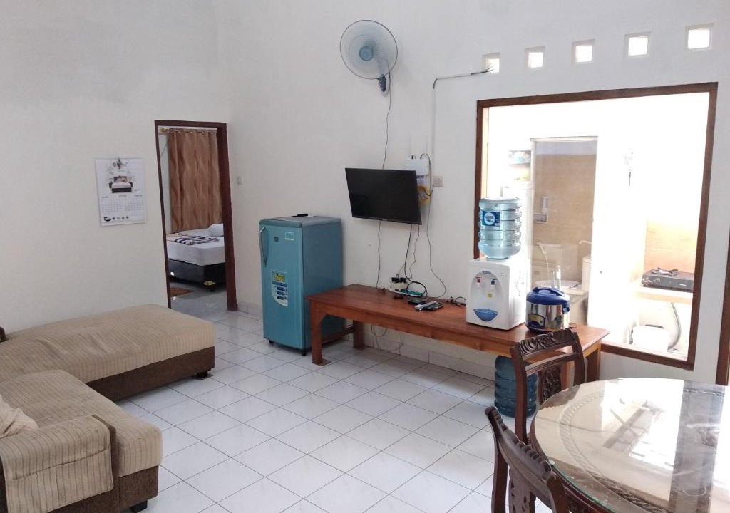 Sari Harjo House | Hana homestay Yogyakarta