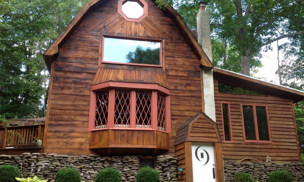 Shandaken House | Handcrafted Elegance Close to PHOENICIA