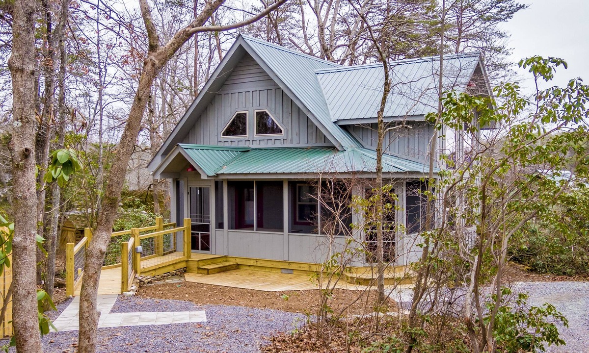 Mentone Cottage | Handicap Accessible cottage at Desoto Falls Mentone, AL Central Time Zone