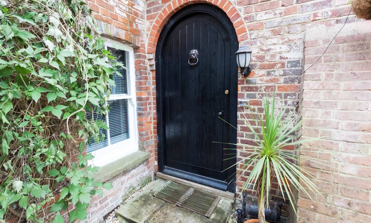 Arundel Bed & Breakfast | Hanger Down House Bed and Breakfast