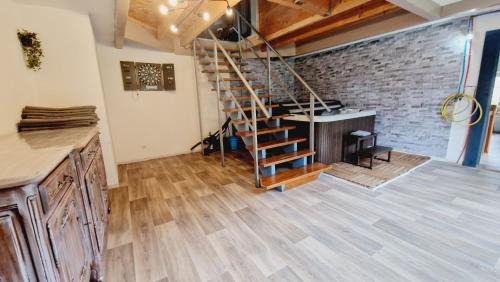 Fresse-sur-Moselle Apartment | Hangy Haut & spa